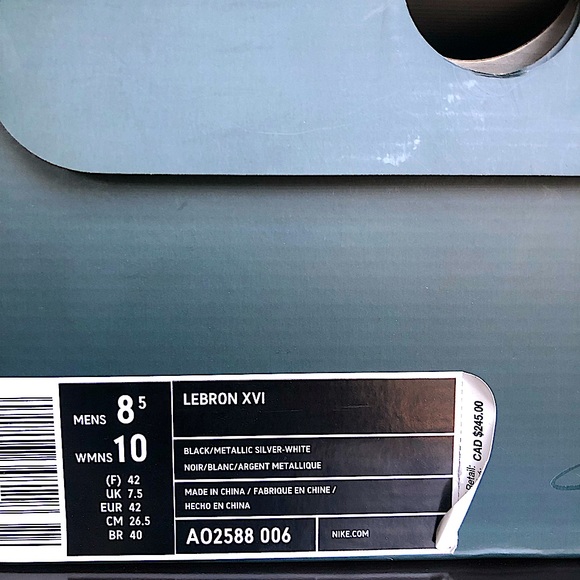 Nike Lebron 16s “Oreos”. Size 8 1/2US - Picture 8 of 9